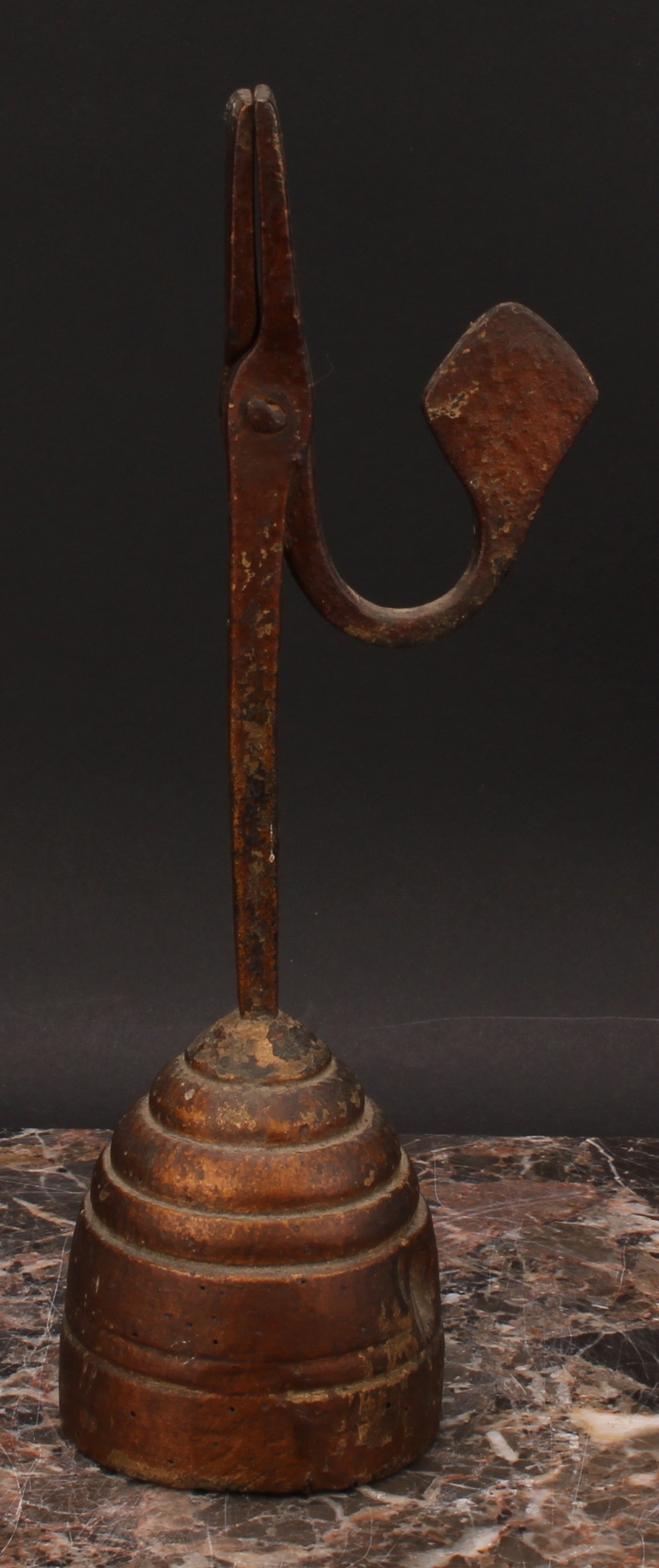 A wrought iron nip rushlight holder, stepped circular wood base, 27cm high, 18th/19th century - Image 3 of 3