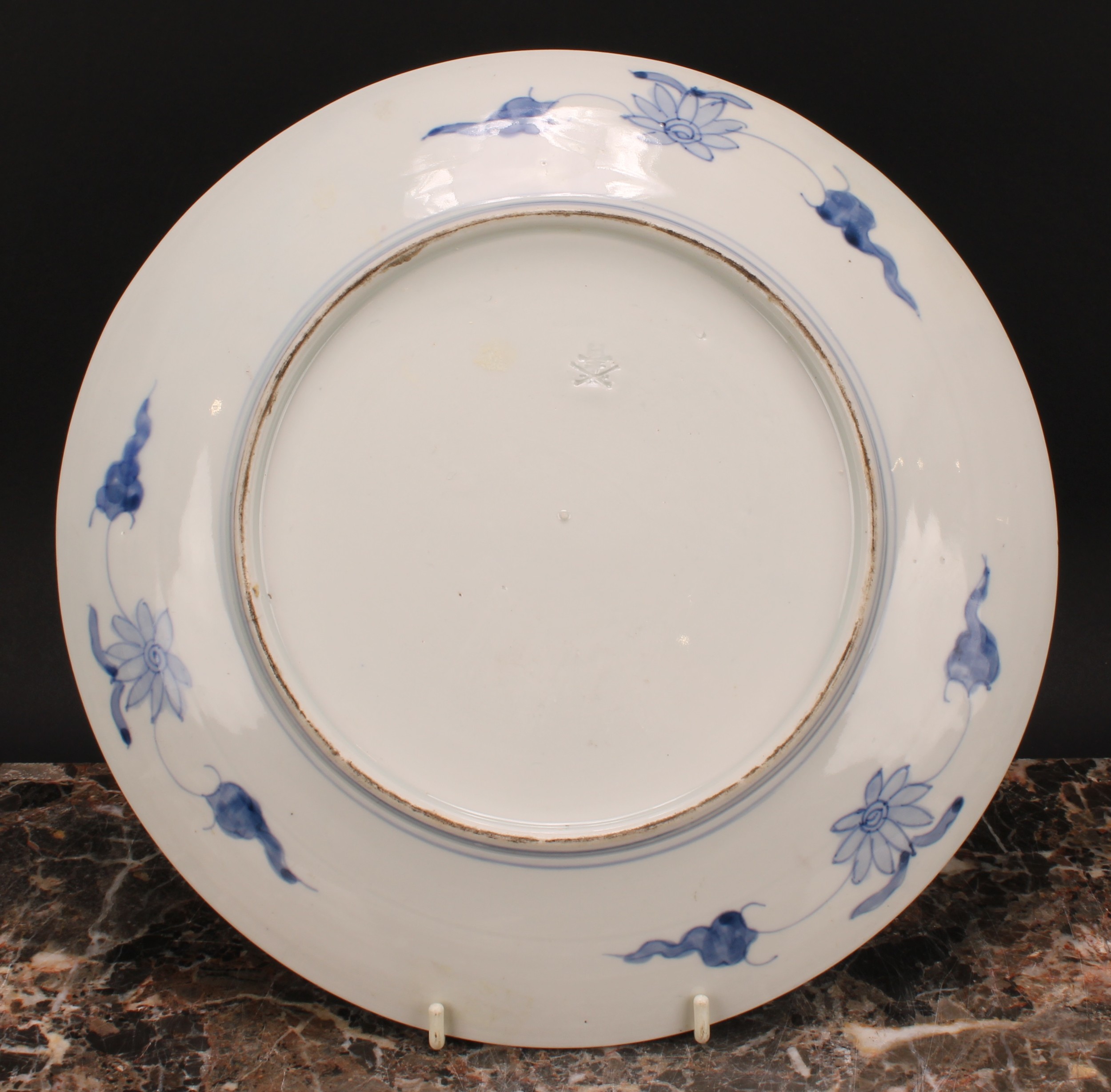 A Japanese circular dish, painted in the Imari palette, 30.5cm diam, Meiji period; others, - Image 6 of 10