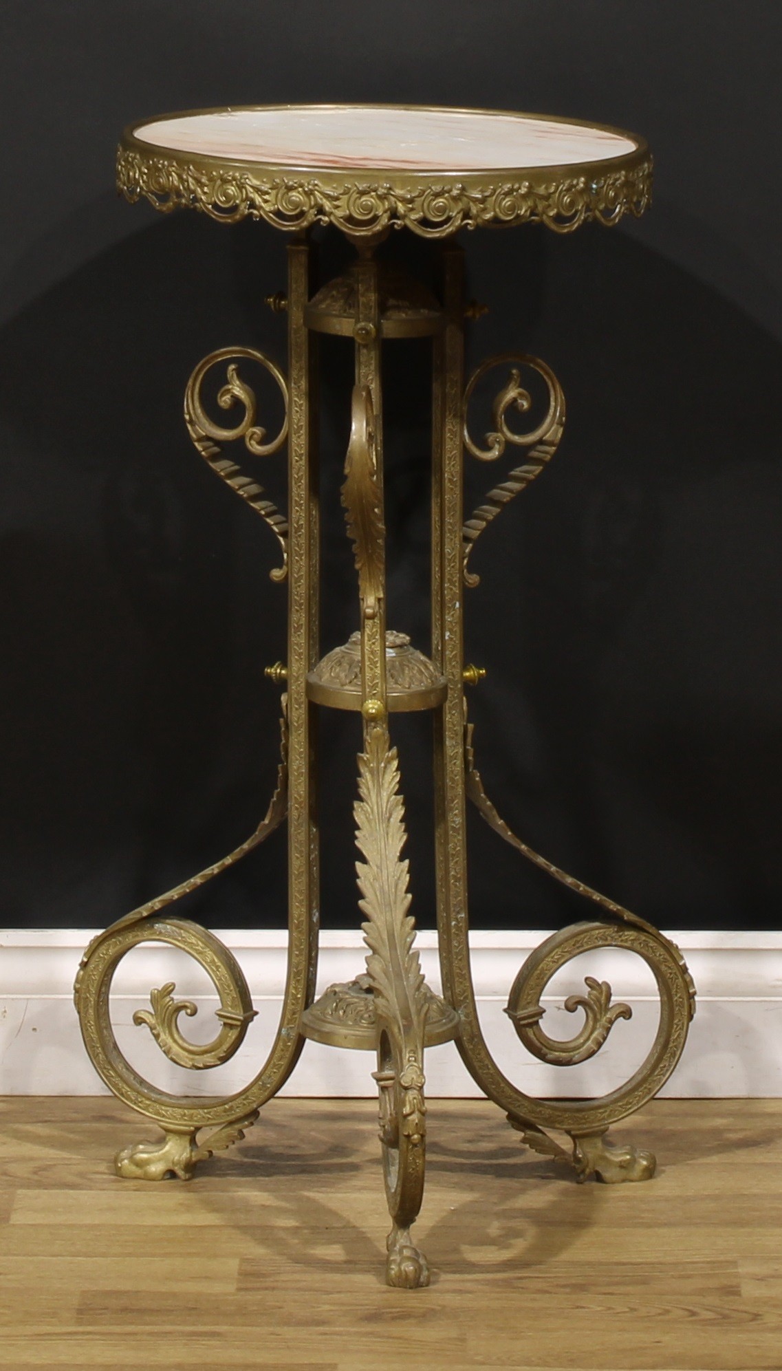 An early 20th century French brass and onyx tripod guéridon or plant stand, circular top, the - Image 3 of 3
