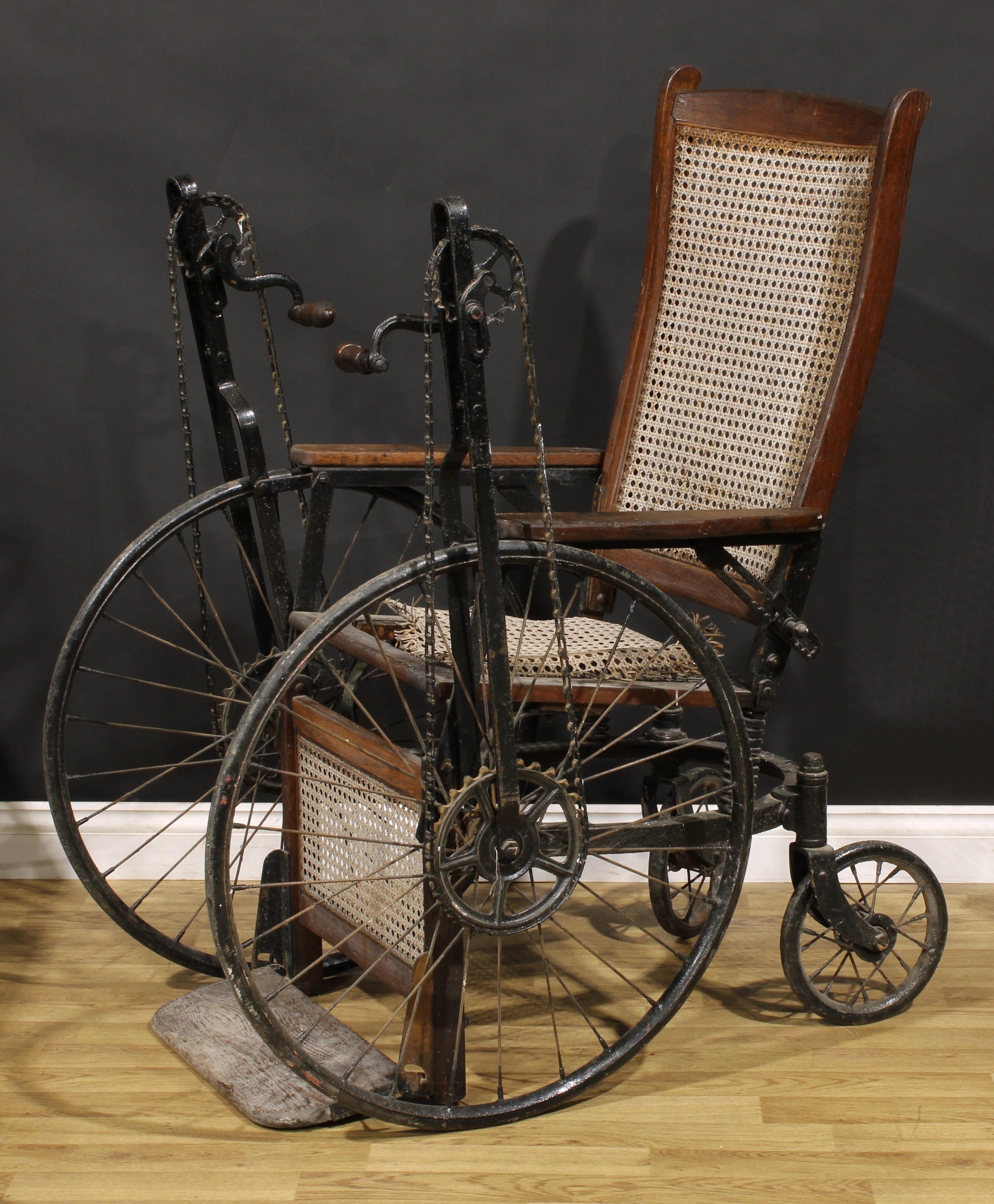 An early to mid-20th century American oak hand-crank wheelchair, by Gendron Wheel Company, - Image 2 of 5