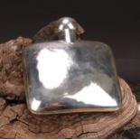 An Edwardian silver curved rounded rectangular hip flask, domed hinged bayonet cover, 11cm wide,