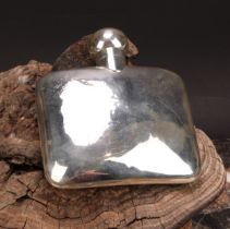 An Edwardian silver curved rounded rectangular hip flask, domed hinged bayonet cover, 11cm wide,