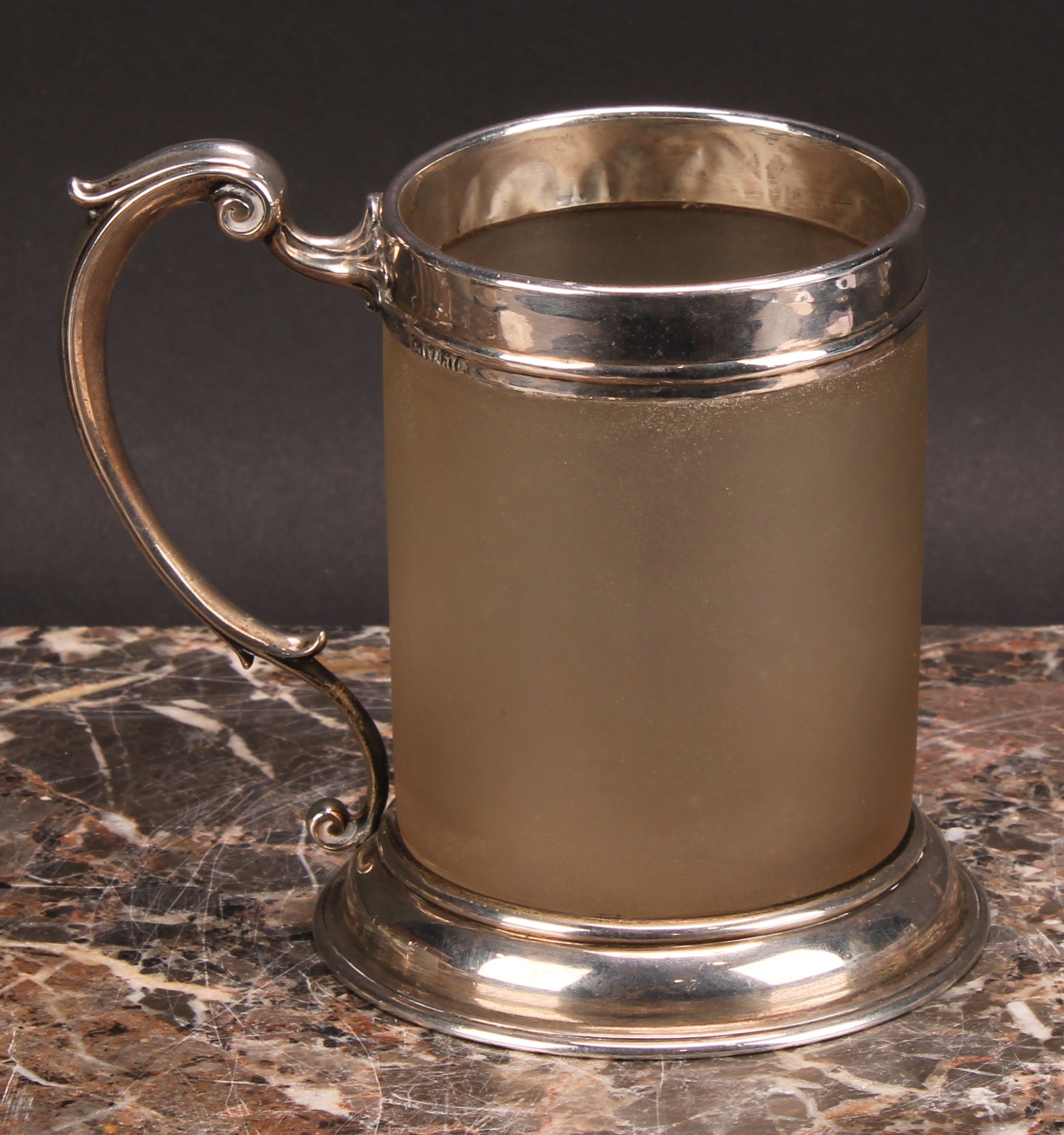 A Victorian silver mounted frosted glass beer mug, acanthus-capped double-scroll handle, skirted - Image 2 of 5