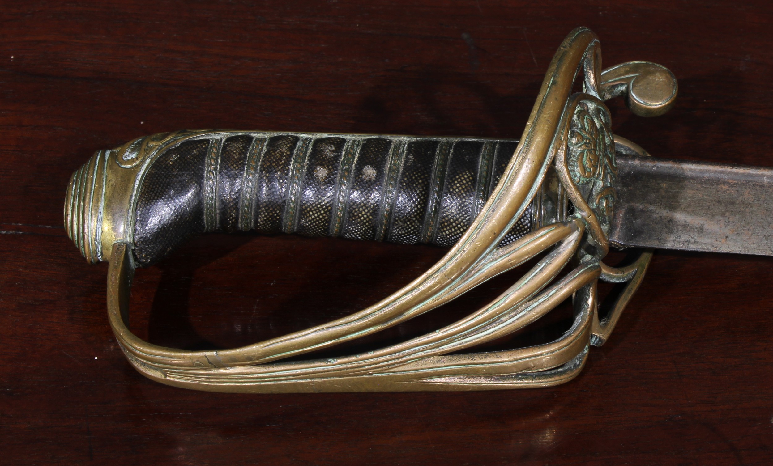 A William IV infantry officer’s sword, 82cm pipe-back blade etched with crowned WMIV cypher, brass - Image 3 of 3