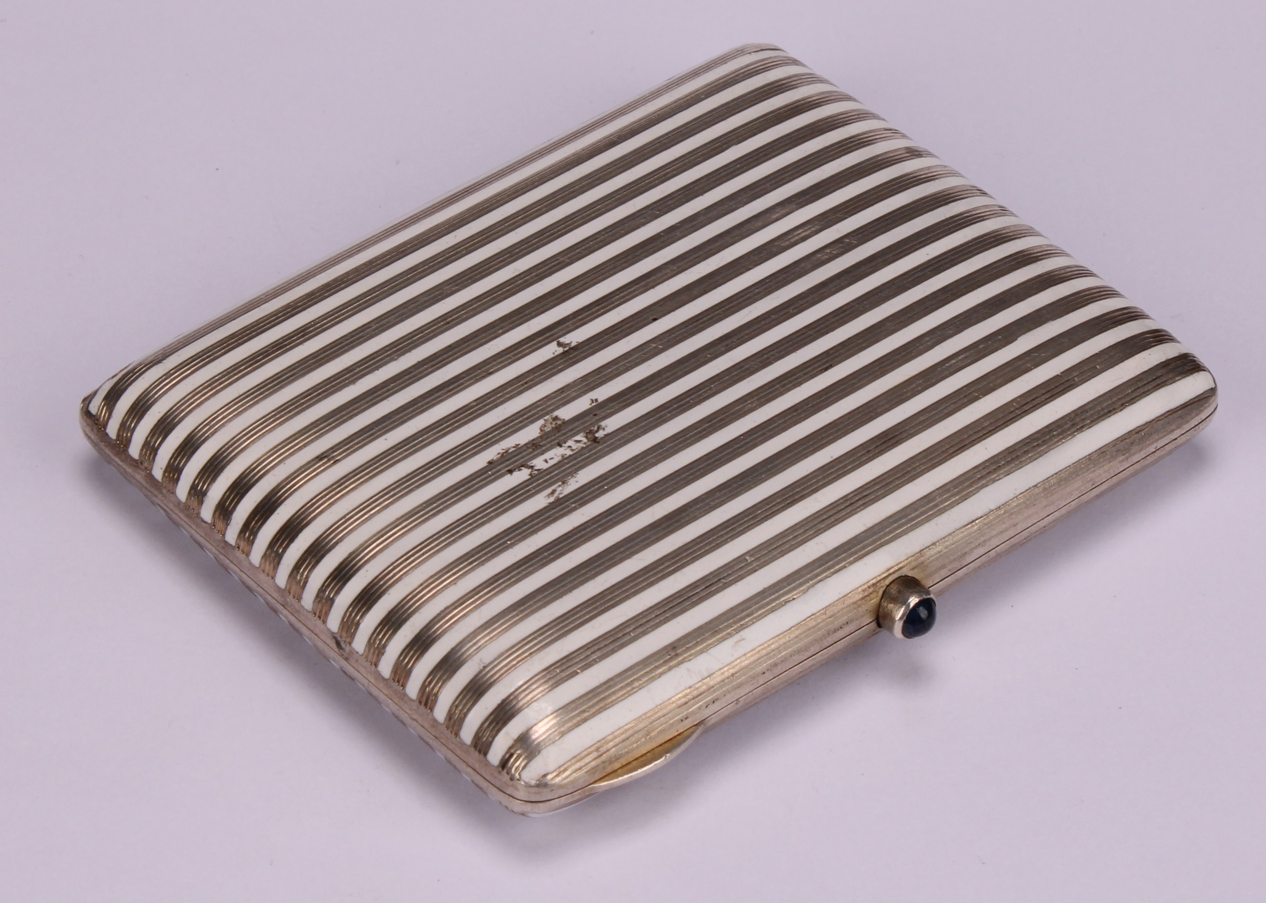 A Continental silver and enamel rounded rectangular cigarette case, banded in white, hinged cover, - Image 2 of 6