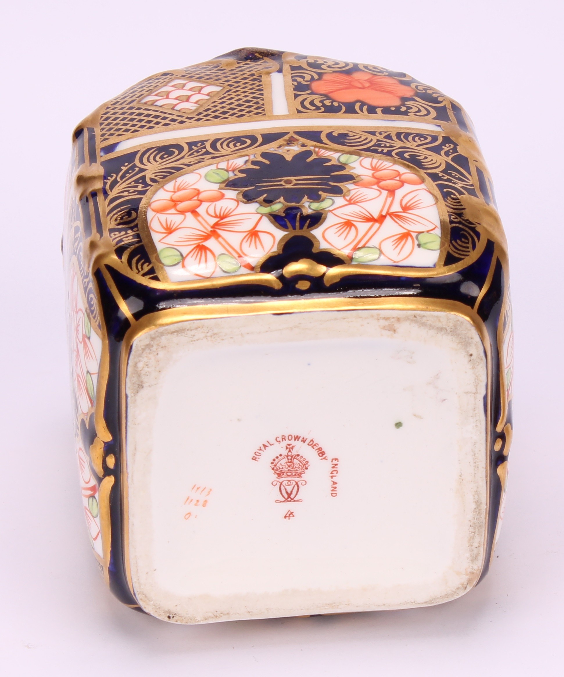 A set of three Royal Crown Derby 1128 pattern shaped rectangular caddies, shaped circular covers, - Image 15 of 19