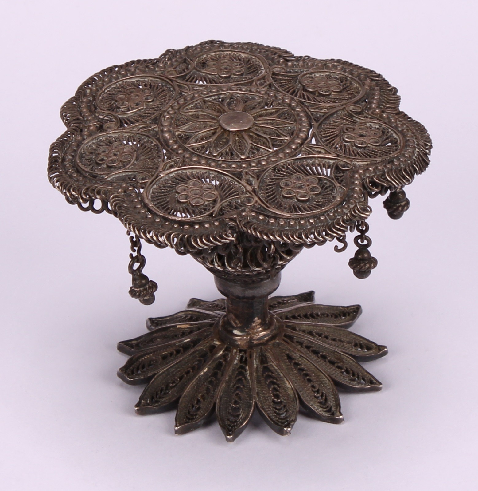 A Continental silver filigree novelty miniature table, possibly Maltese, 7cm diam, 19th century - Image 3 of 3