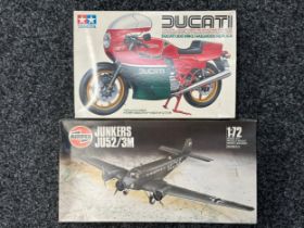 Model Construction kits: Tamiya Ducati 900 Mike Hailwood Replica Motorcycle 1/12th scale. Along with