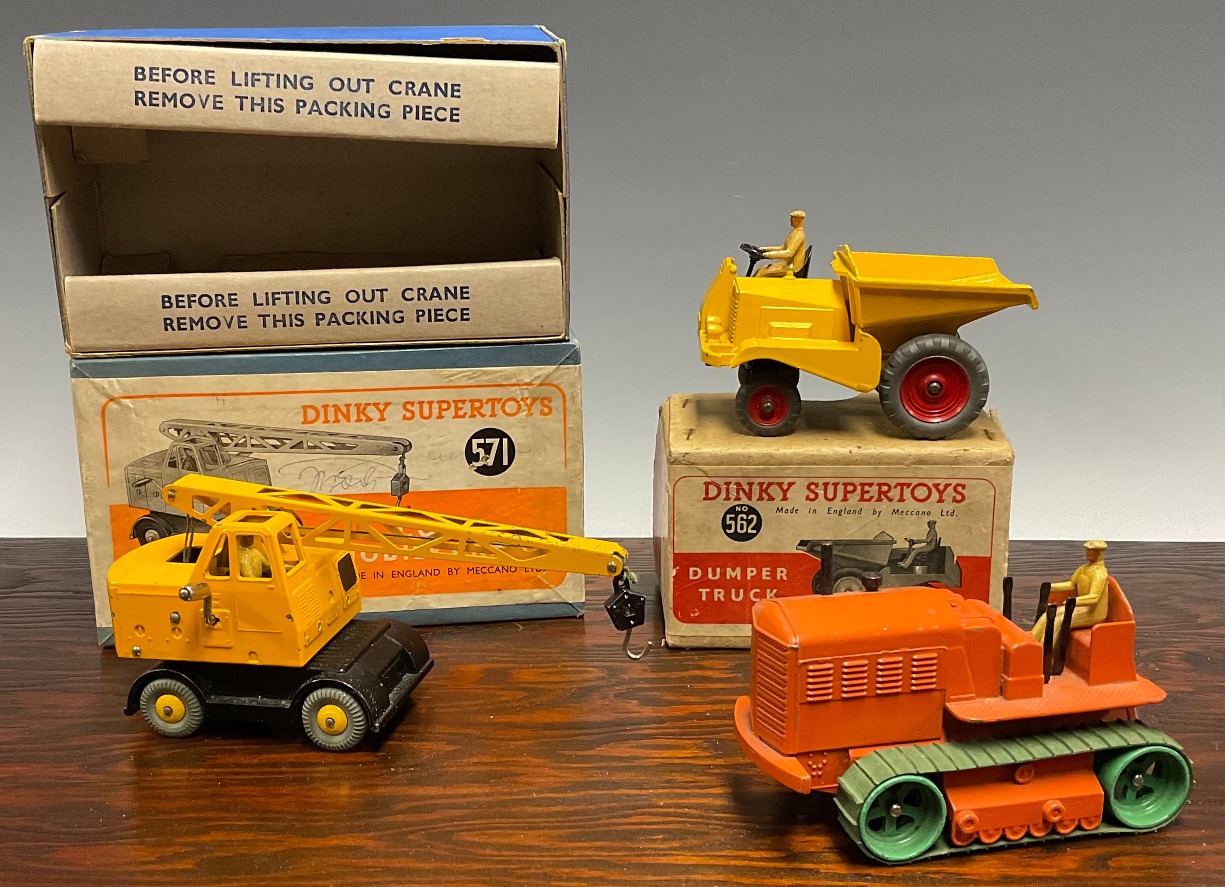 Toys & Juvenalia - Dinky Supertoys 571 Coles Mobile Crane, boxed with original inner cardboard