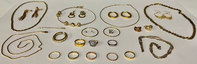 Fashion Jewellery - a QVC silver gilt necklace, marked 925; other silver gilt necklaces, earrings