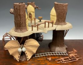 Toys & Juvenalia, Sci-Fi Interest, Star Wars - a Star Wars Return of the Jedi Ewok Village action