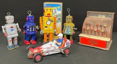 Toys & Juvenalia - a Robot Lilliput MS393 tinplate and clockwork robot, boxed; other tinplate and