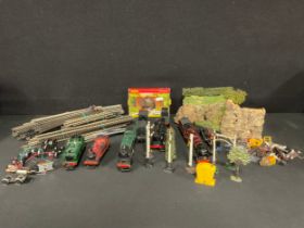 Toys & Juvenalia, Trains, OO Gauge -a collection of locomotive and tenders in later boxes, various