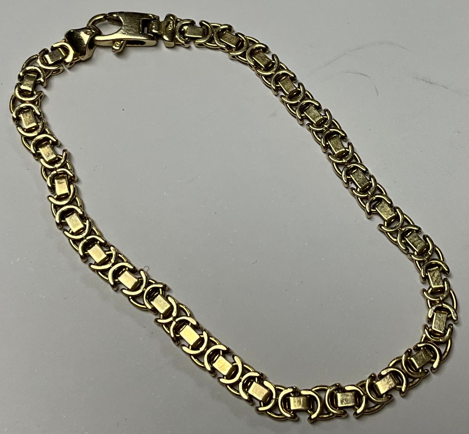 A 9ct gold fancy link bracelet, marked 375, 10g