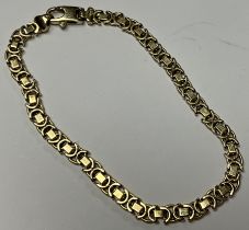 A 9ct gold fancy link bracelet, marked 375, 10g