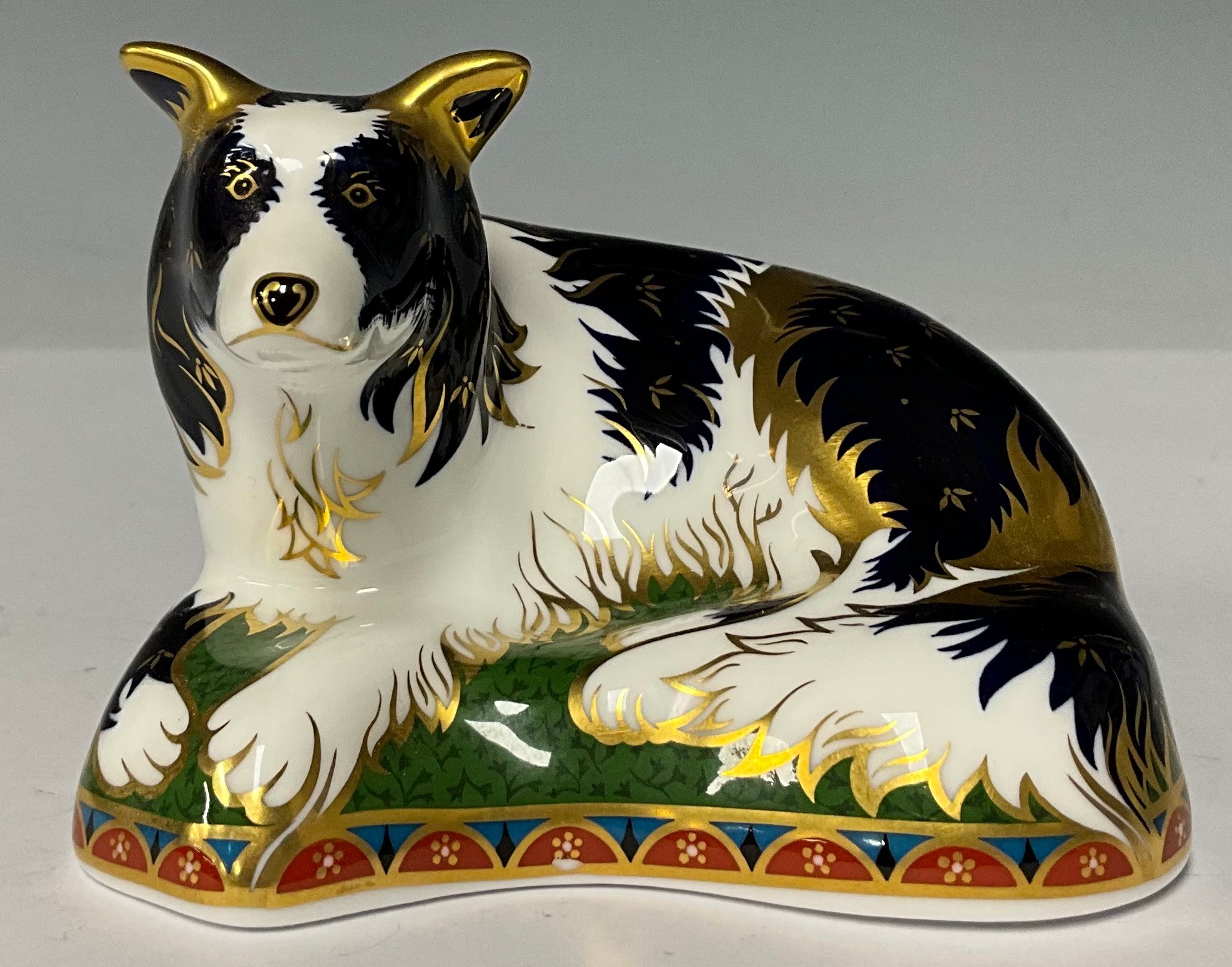 A Royal Crown Derby paperweight, Border Collie, gold backstamp limited edition 81/2,500, signed in - Image 2 of 2