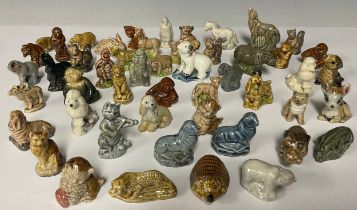 Toys & Juvenalia - a collection of 50 Wade animals, qty