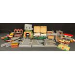 Toys & Juvenalia, Trains - a collection of unboxed OO gauge rolling stock and trackside accessories,