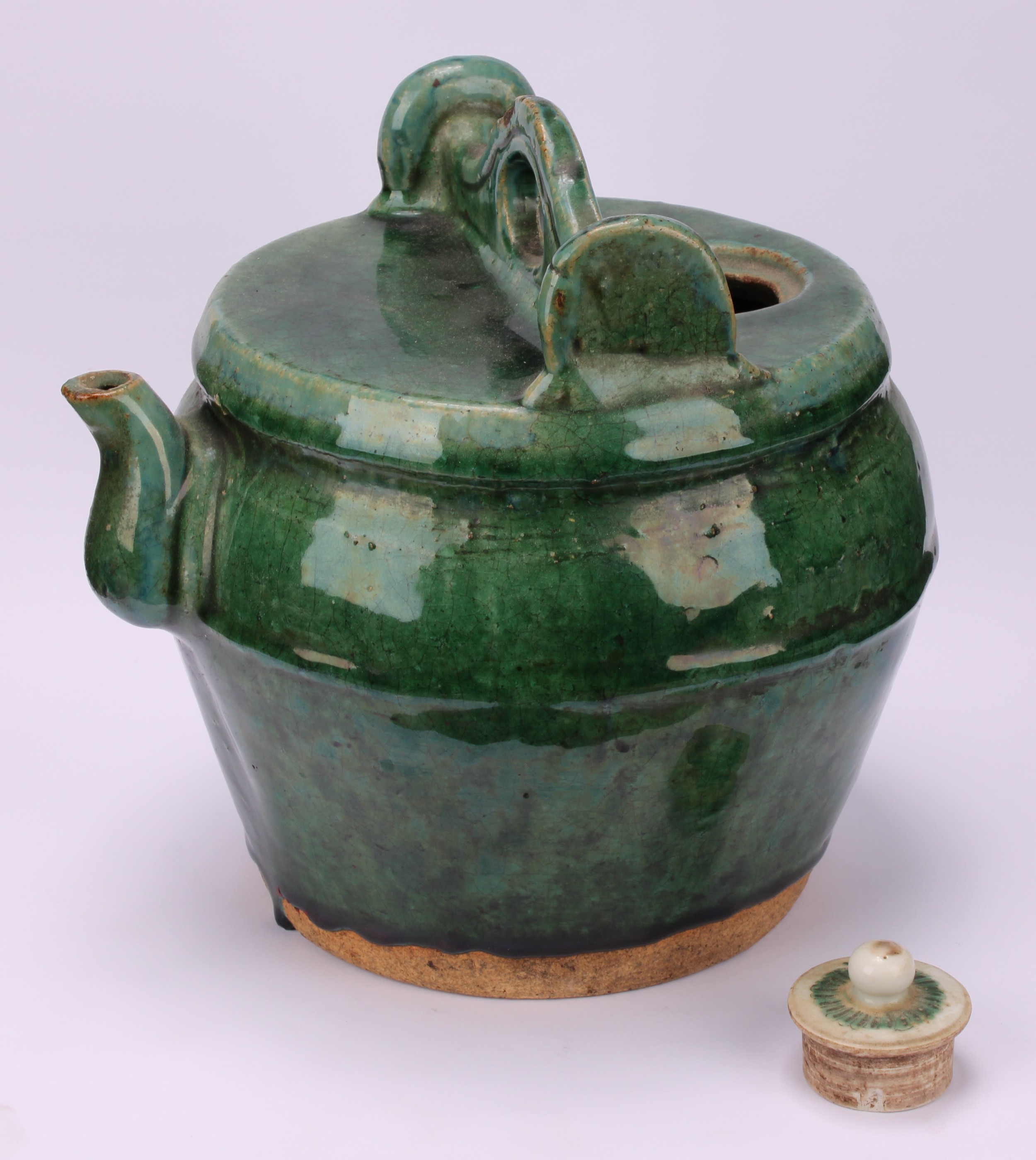 A Chinese monochrome rice wine pot, 22cm high - Image 4 of 4