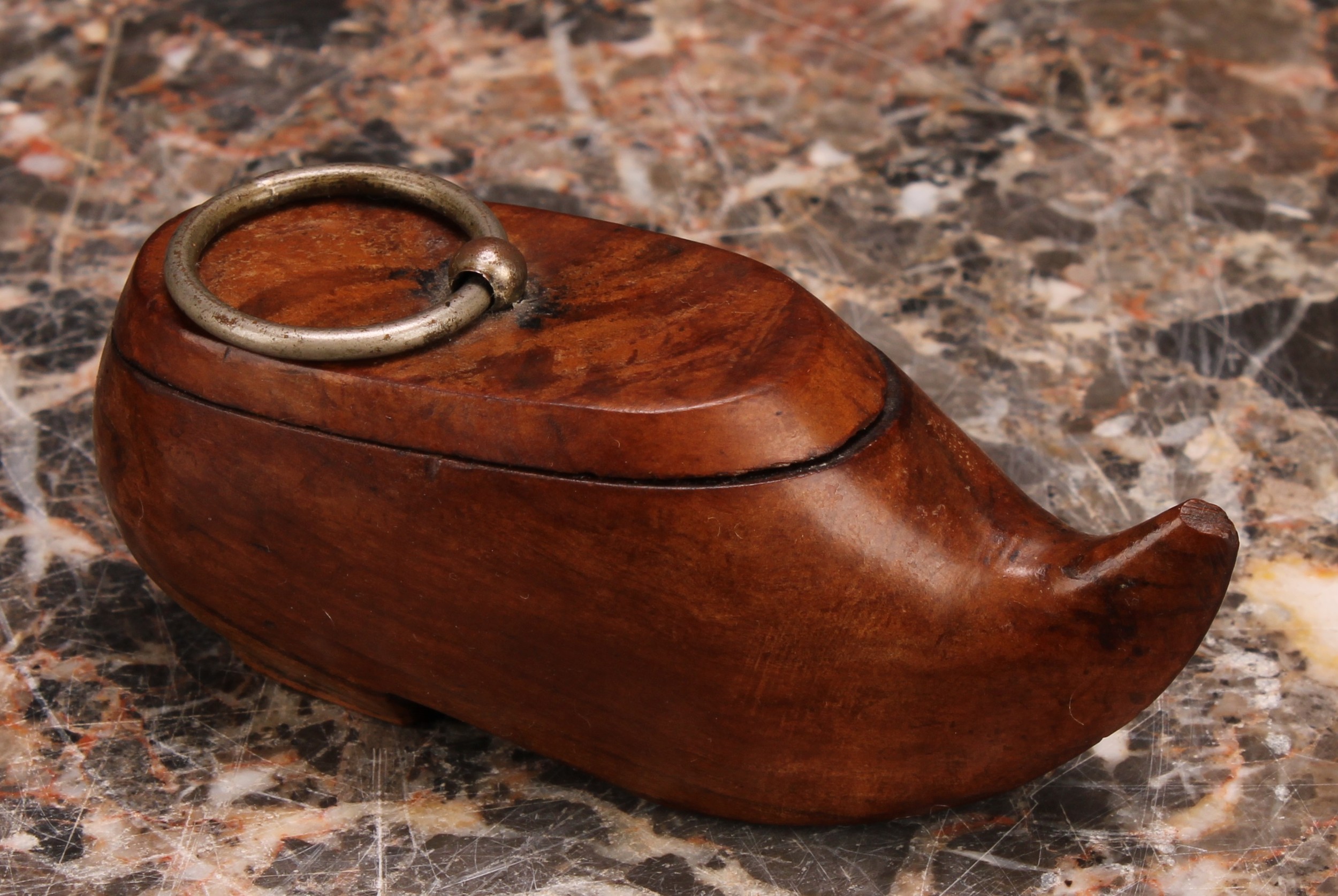 An early 20th century treen snuff box, carved as a shoe, 9cm wide; another similar; a Continental - Image 2 of 7