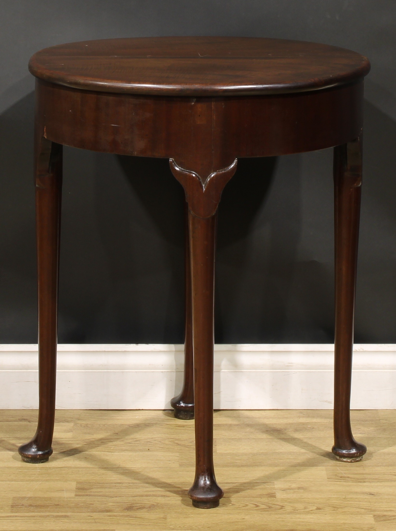 A 19th century mahogany gateleg lamp or occasional table, fall leaf, straightened cabriole legs, pad - Image 3 of 6