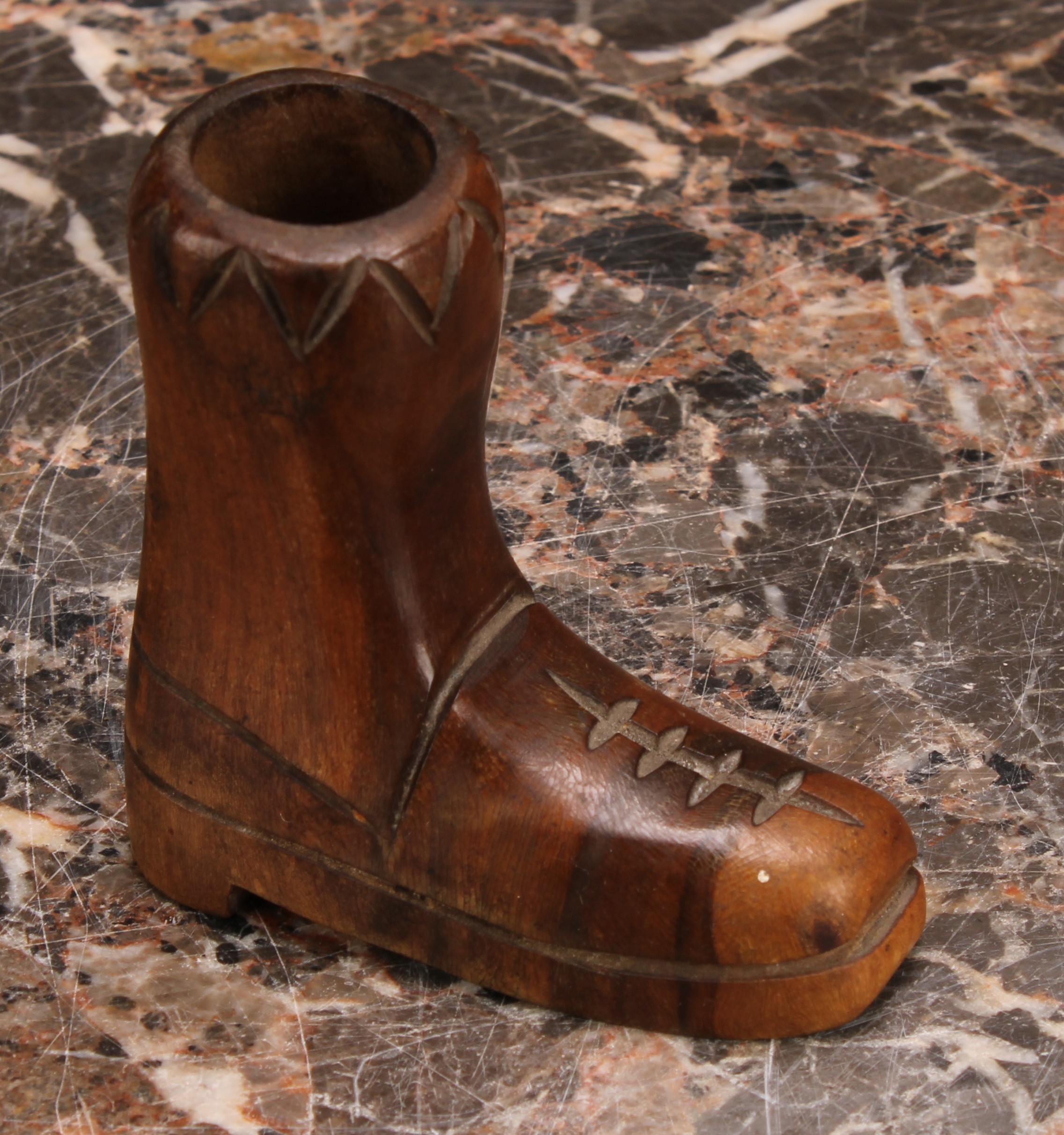 An early 20th century treen snuff box, carved as a shoe, 9cm wide; another similar; a Continental - Image 7 of 7