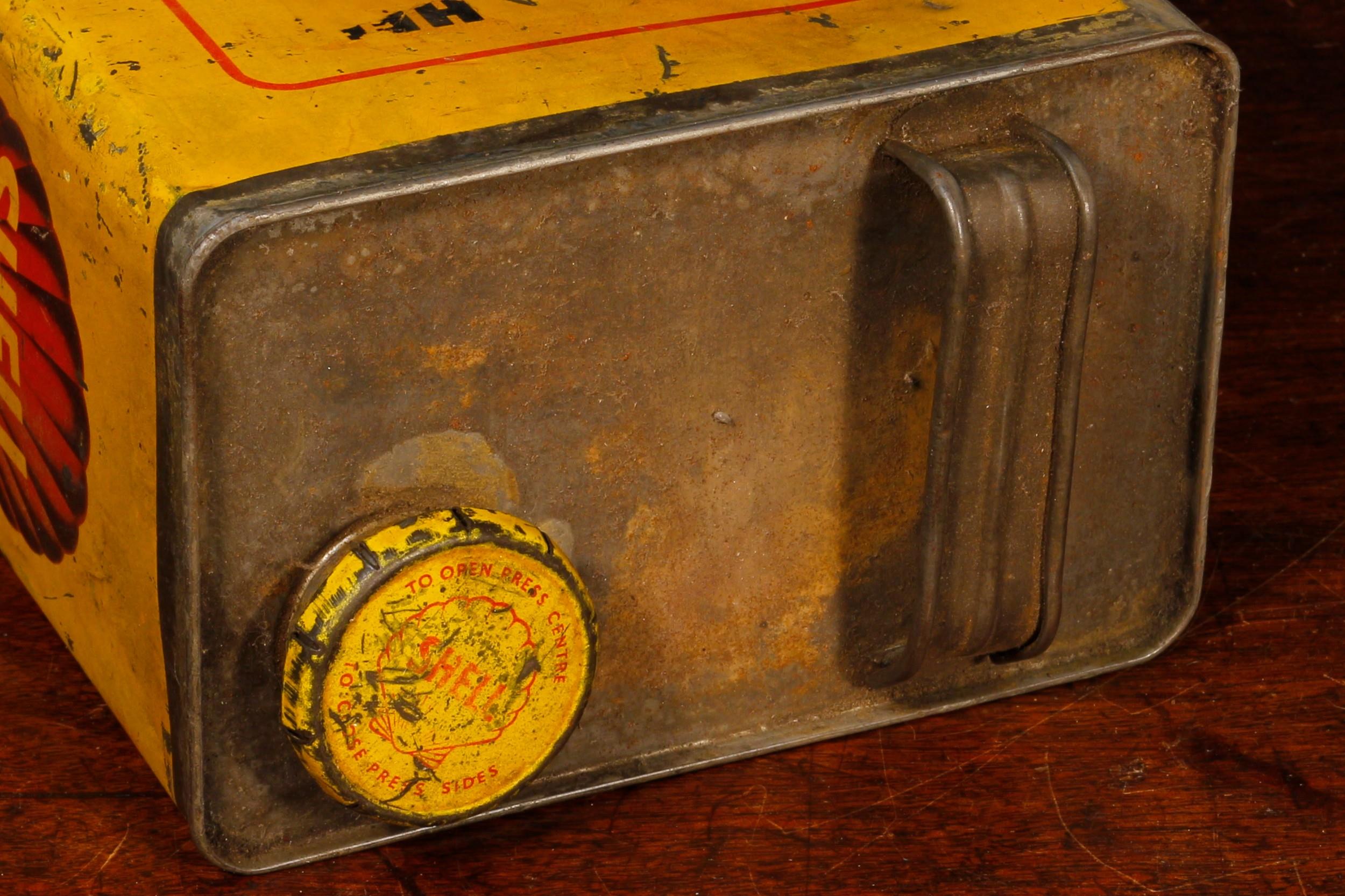 Motoring Interest - a 1930's/1940's rounded rectangular shaped Shell Motor Oil can, 'DOUBLE SHELL, - Bild 3 aus 3