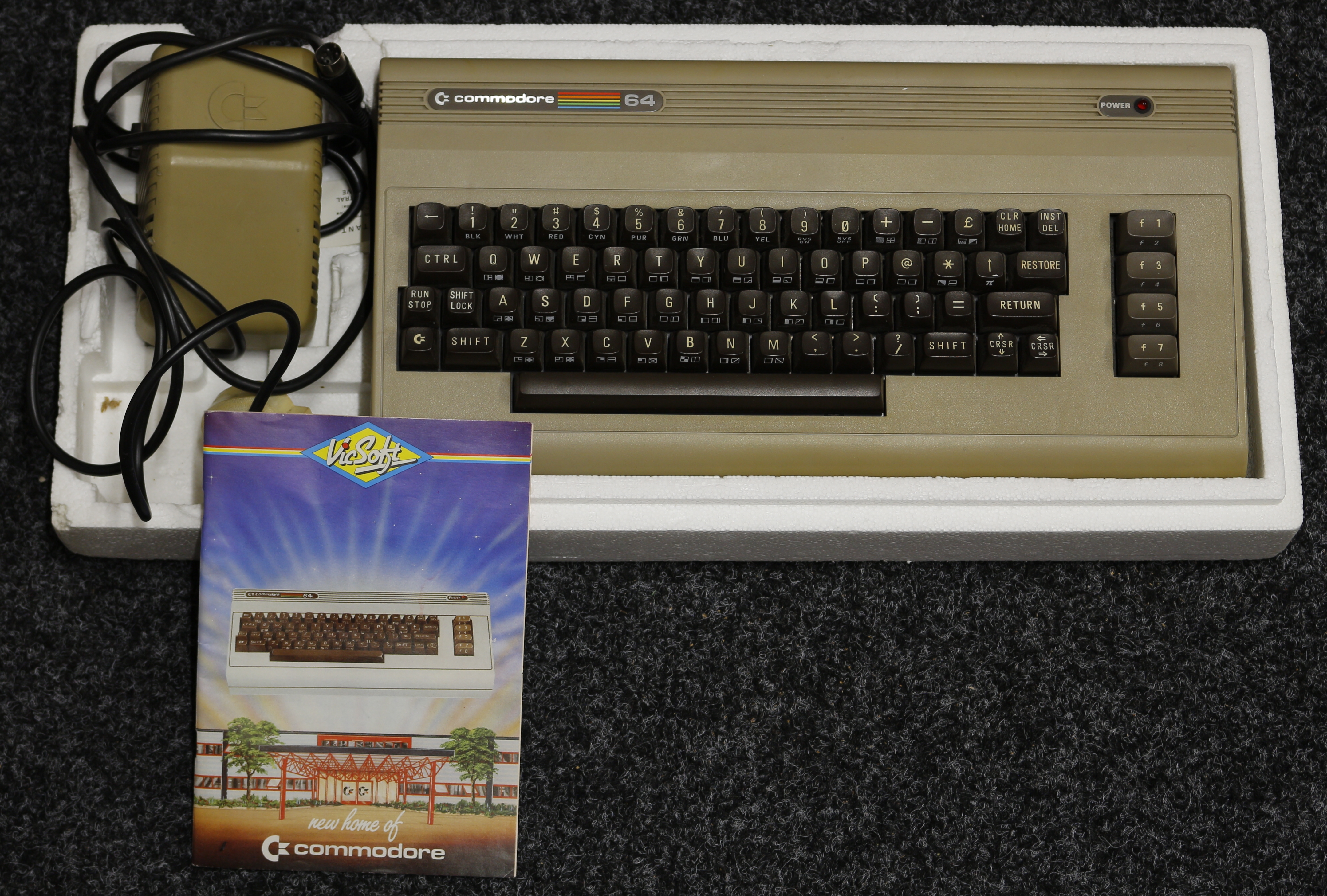 Vintage Gaming and Technology - a Commodore Computer Commodore64 microcomputer, Serial No. U.K.B - Image 2 of 2