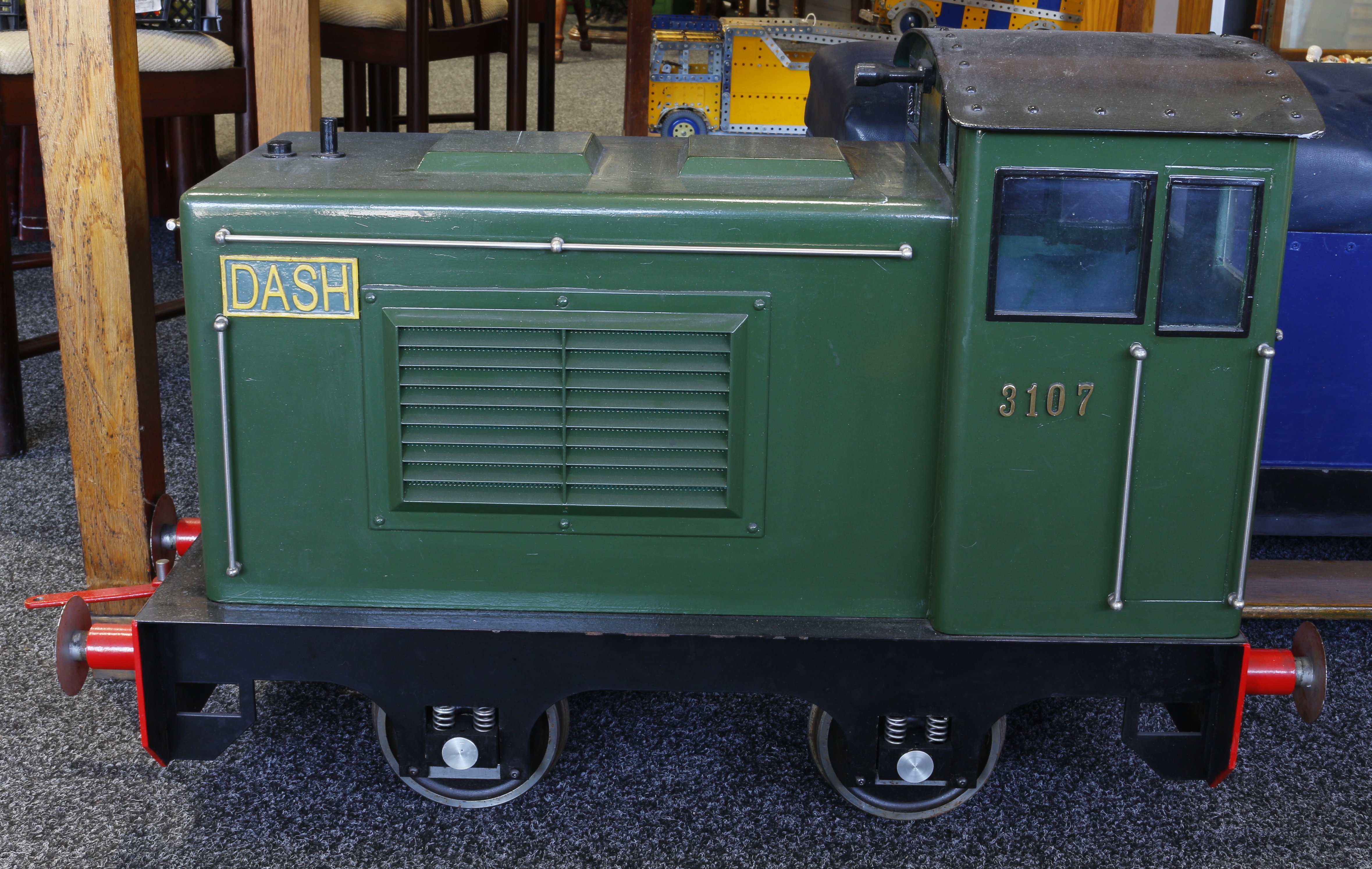 A kit-built 7¼ gauge electric 'Dash' 0-4-0 shunter locomotive, green livery, No.3107, - Image 2 of 4