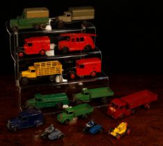 A collection of unboxed Dinky Toys diecast models, comprising 25a wagon, green body, black 3rd