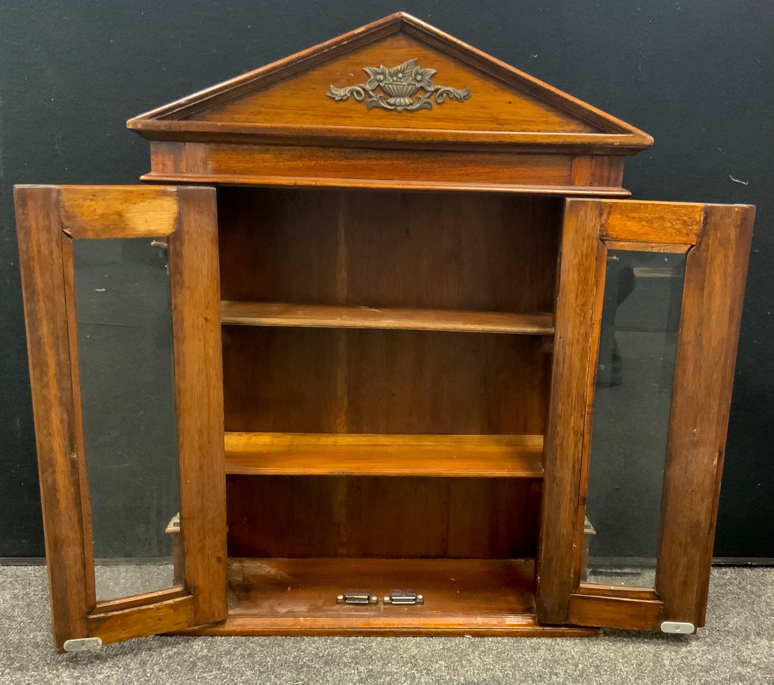 A small mahogany wall hanging display/specimen cabinet, shaped pediment above two bevelled glass - Image 2 of 2