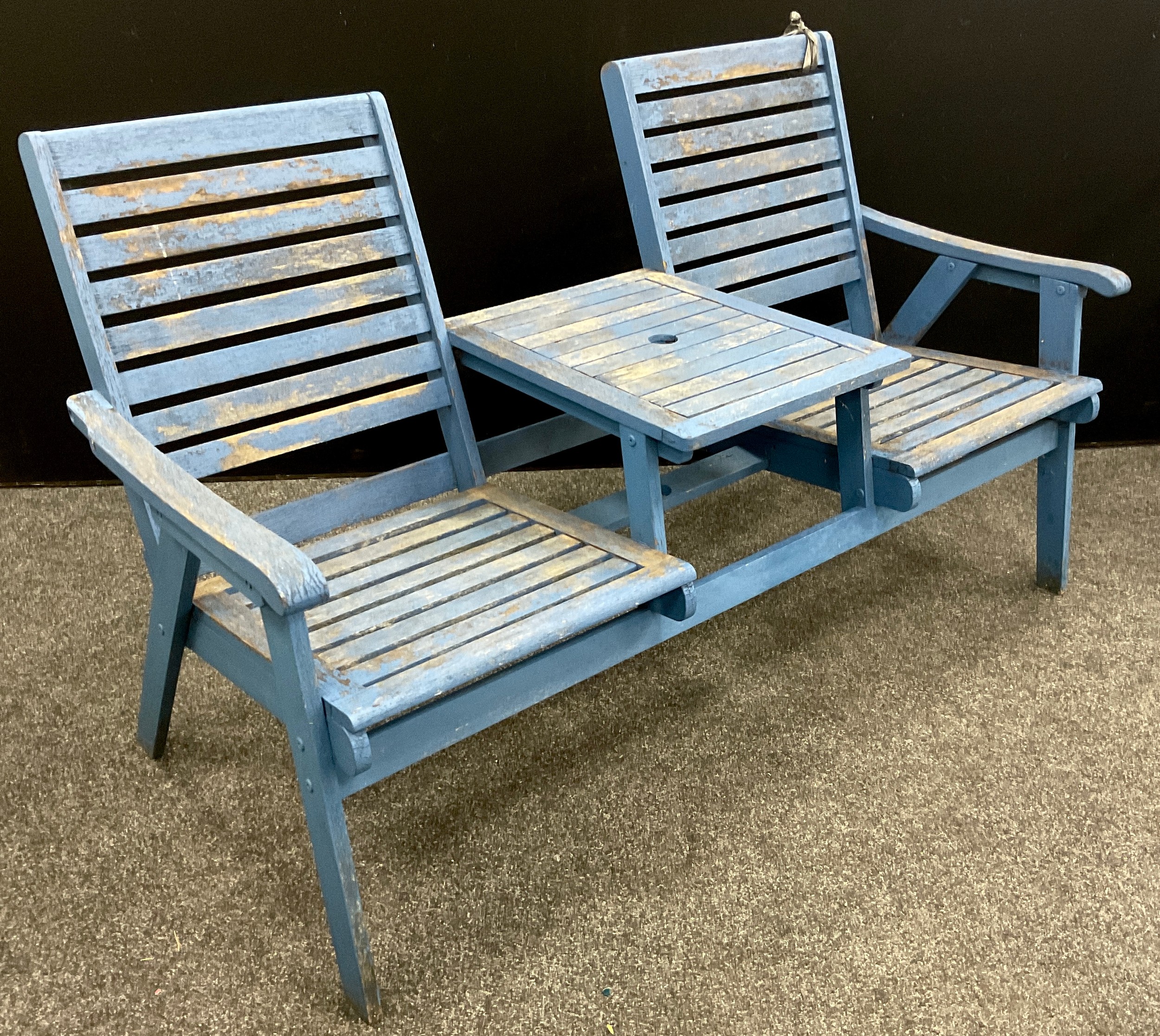 Garden Furniture - a two seater garden bench, the centre section with table divider, approx 92cm x