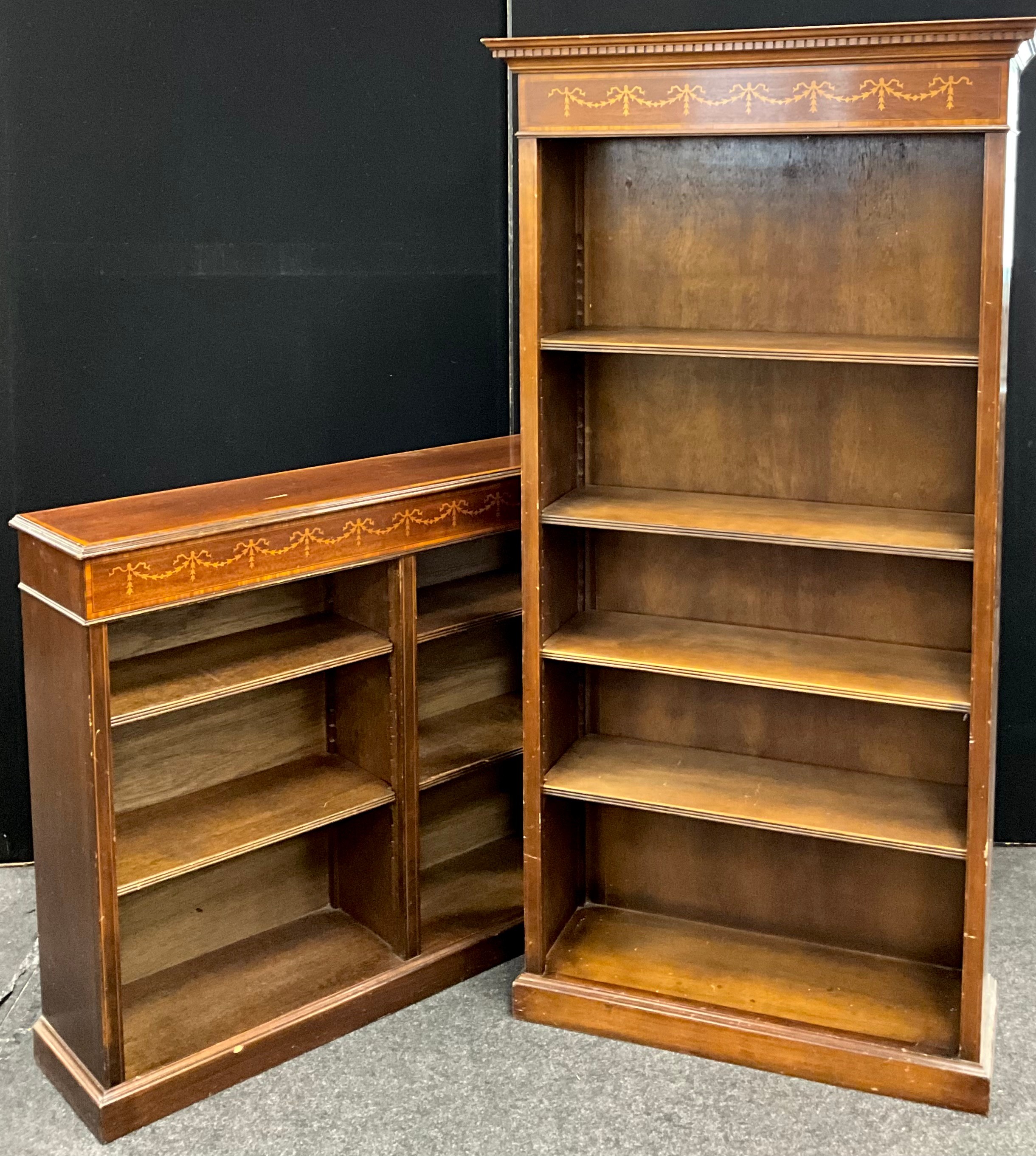 A Sheraton revival tall open bookcase, four tiers of shelving, 179.5cm high x 81.5cm wide x 28.5cm - Image 2 of 2