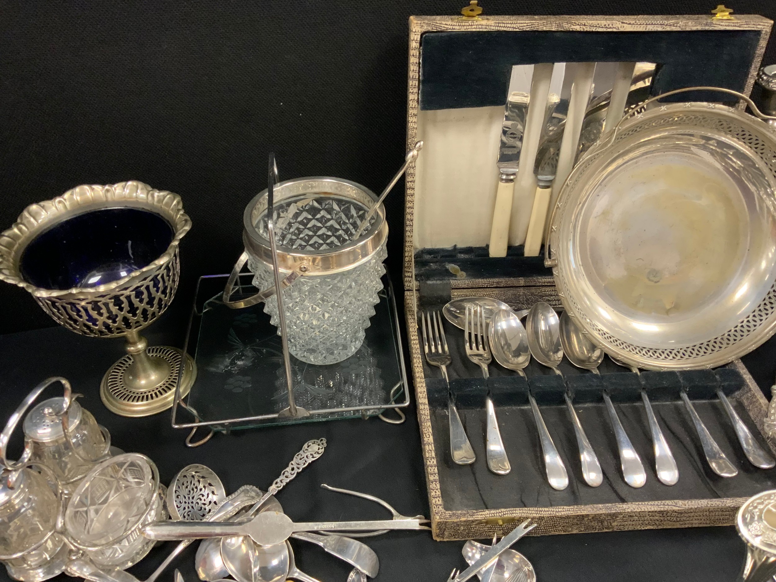 Plated ware - candlabrum, silver napkin rings, silver handled knives and fork, flatware; etc - Image 3 of 4