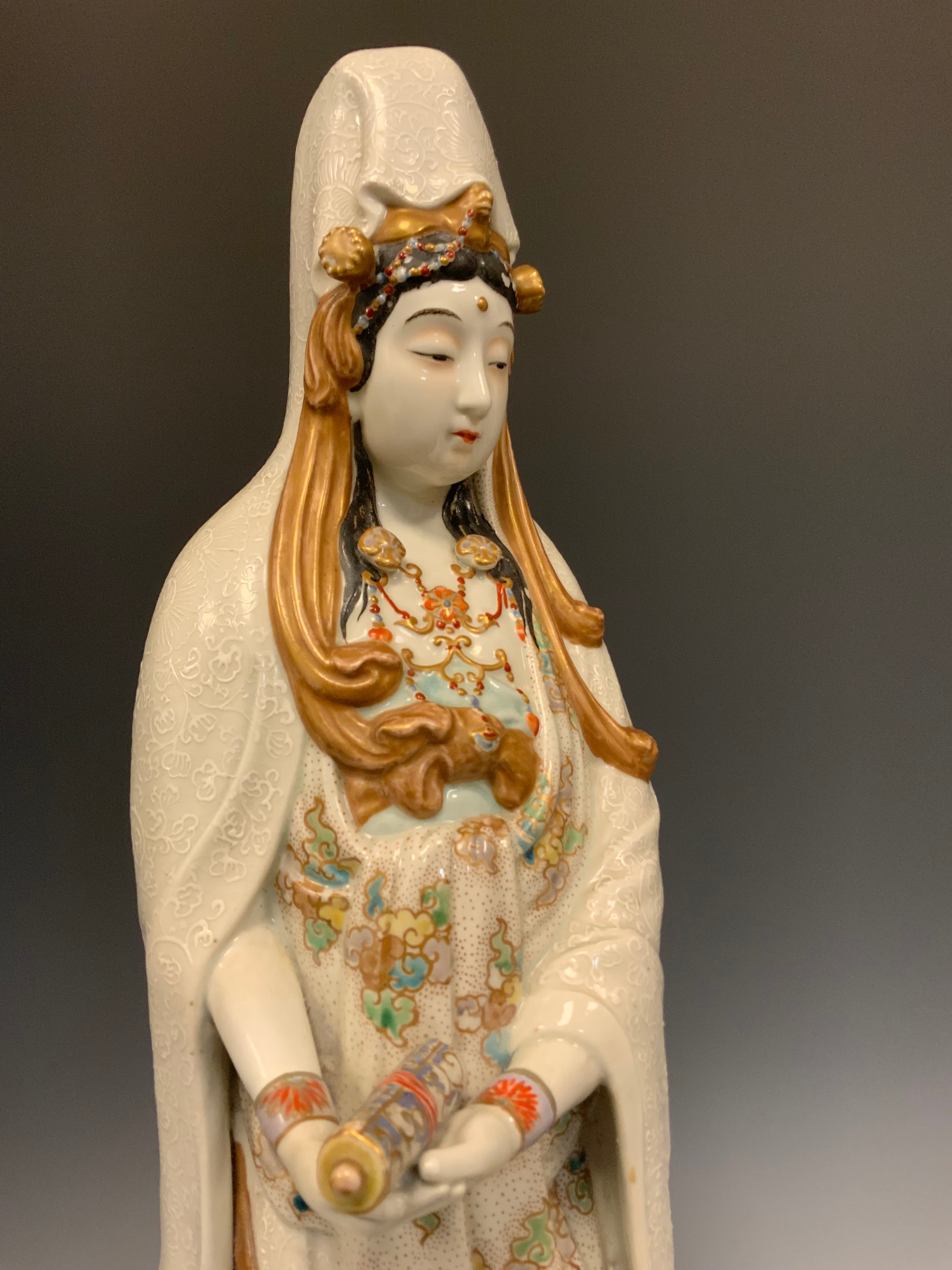 Statuette décorative du bouddha deesse guanyin pour une déco chinoise