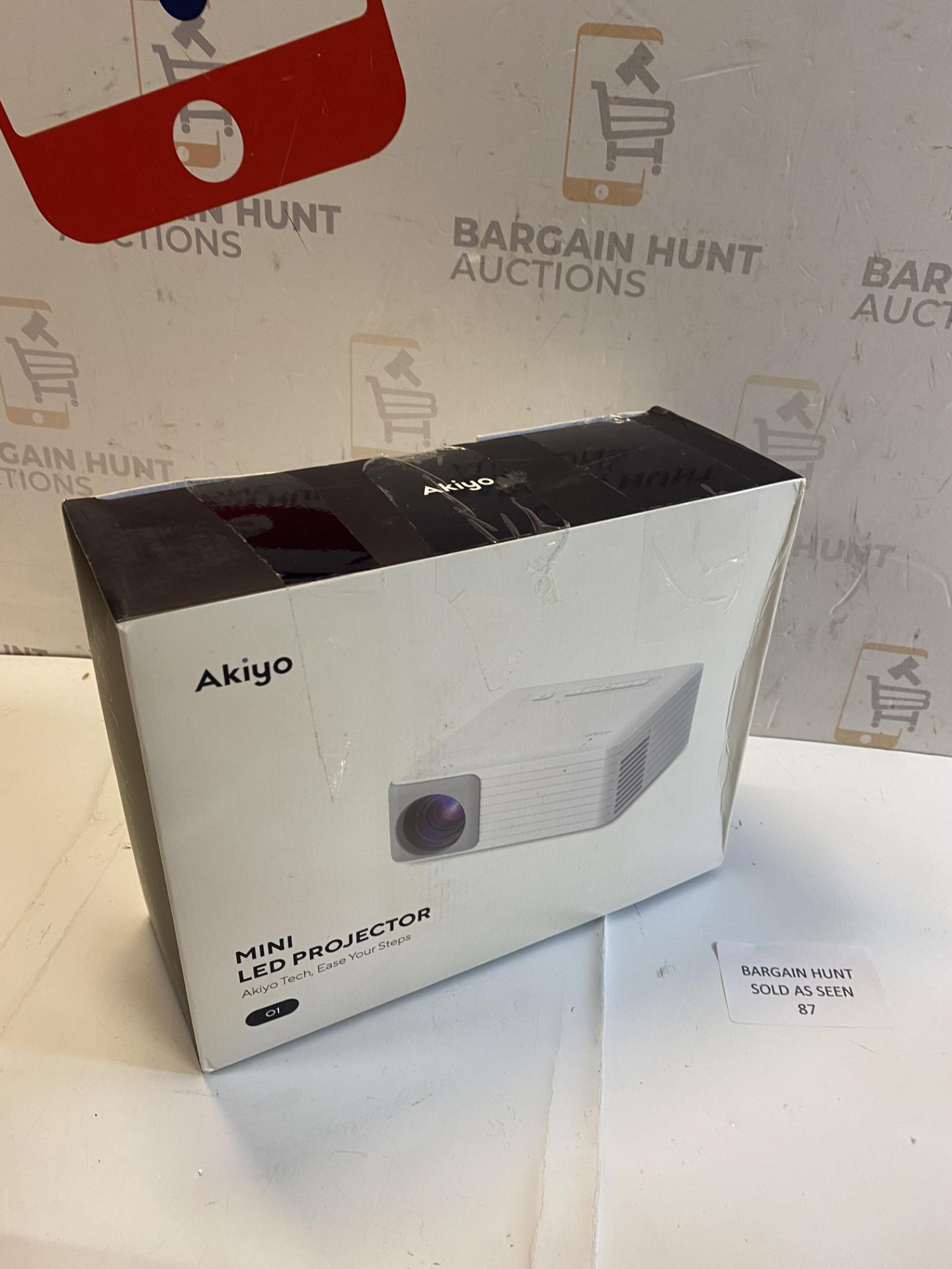 RRP £54.99 Mini Projector, AKIYO 1080P Supported Portable Projector with Tripod, Multimedia Home - Image 2 of 2