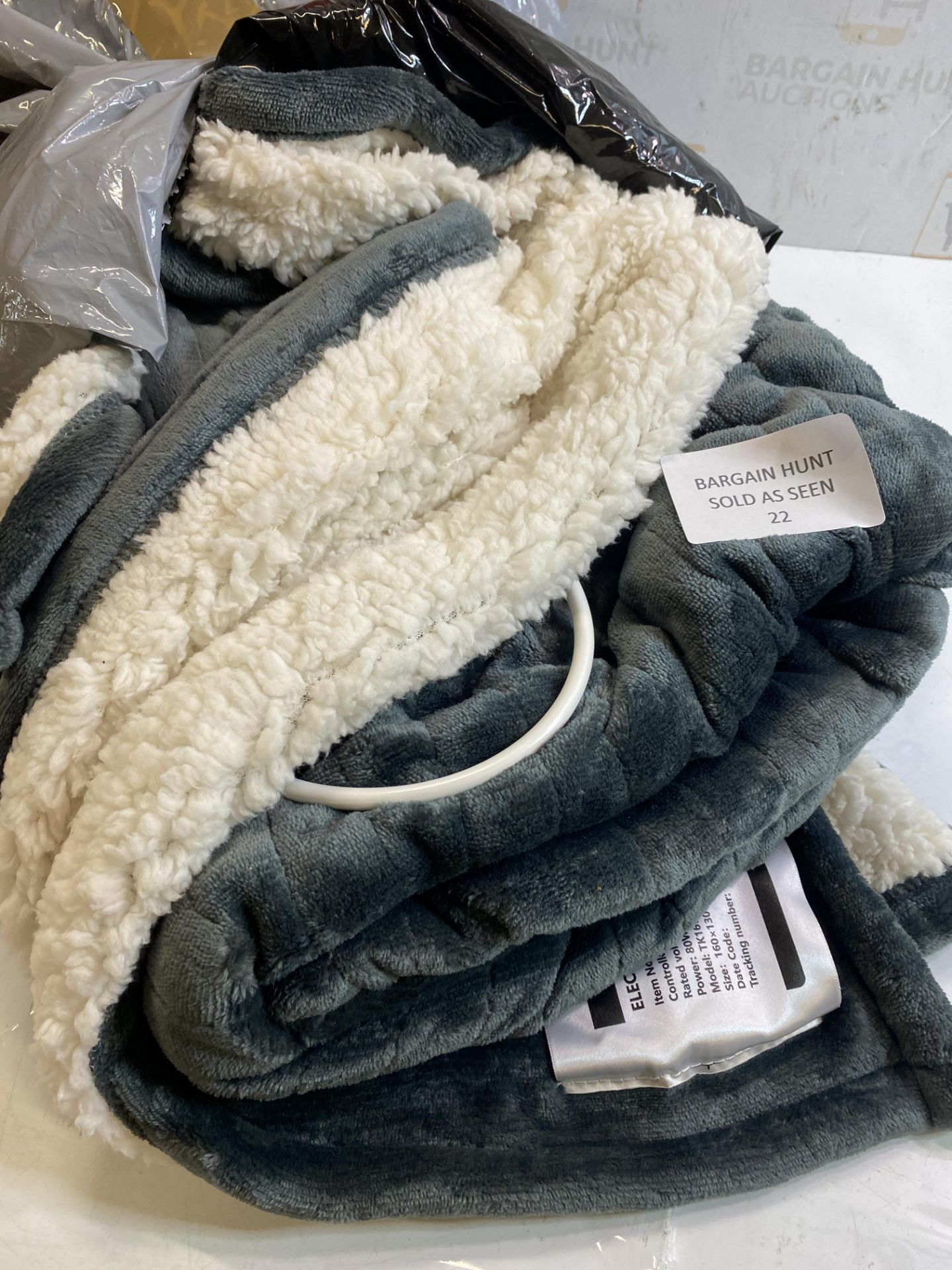 RRP £49.99 nuosife Electric Blanket Heated Throw with 10 Heat Settings & 12 Hour Auto Off Timer - - Image 2 of 2