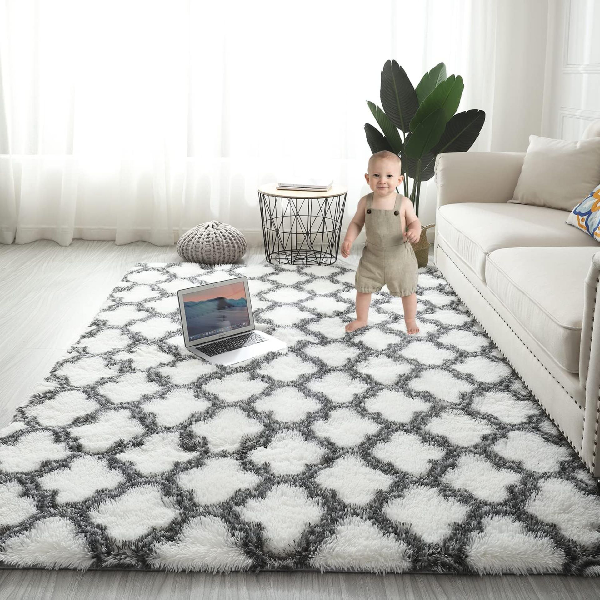 RRP £31.99 Gsogcax Rugs Living Room 4'×5.3' Super Soft Fluffy Area Rugs Shaggy Anti-Skid Comfortable