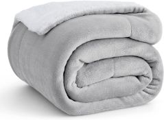 Bedsure Sherpa Fleece Throw Blanket - Fluffy Microfiber Solid Blankets for Bed and Couch Double/Twin