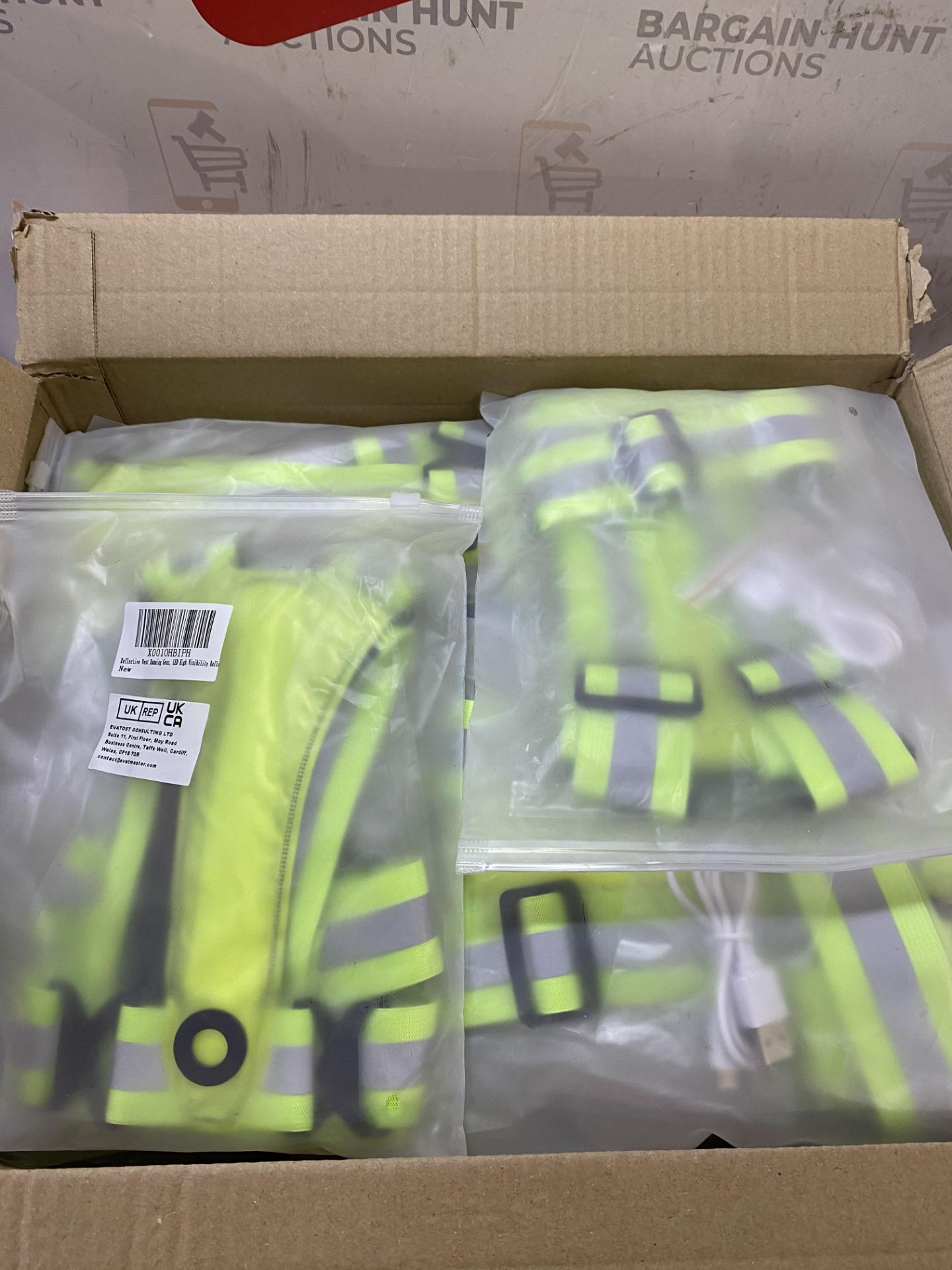 RRP £45 Set of 3 x LED Reflective Vest Running Gear, Running Lights for Runners, USB Rechargeable - Image 2 of 2