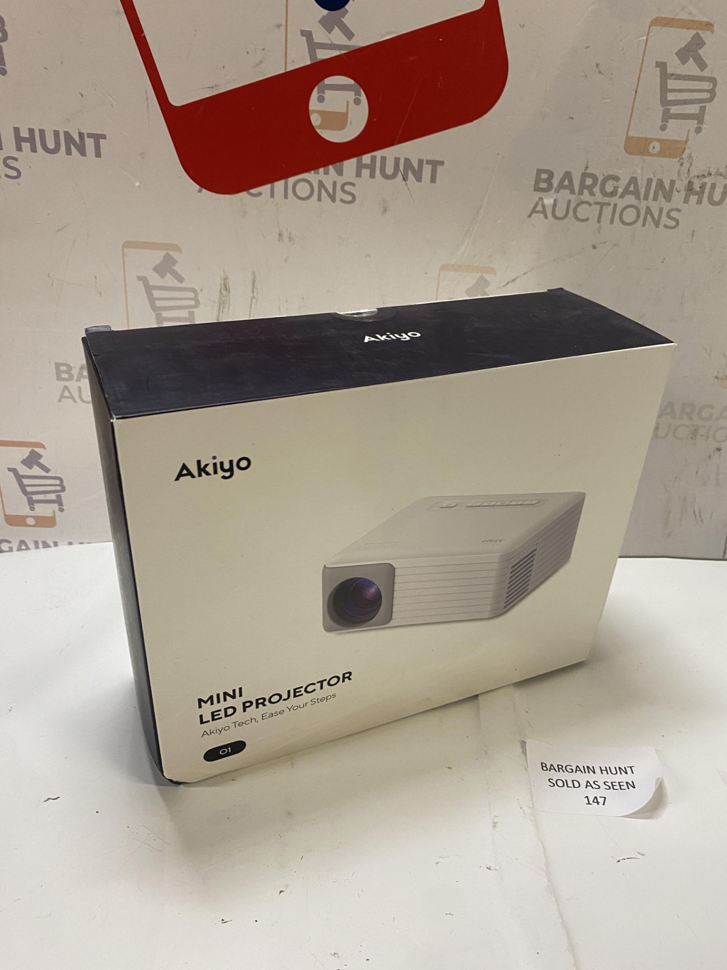 RRP £54.99 Mini Projector, AKIYO 1080P Supported Portable Projector with Tripod, 65000 Hours - Image 2 of 2