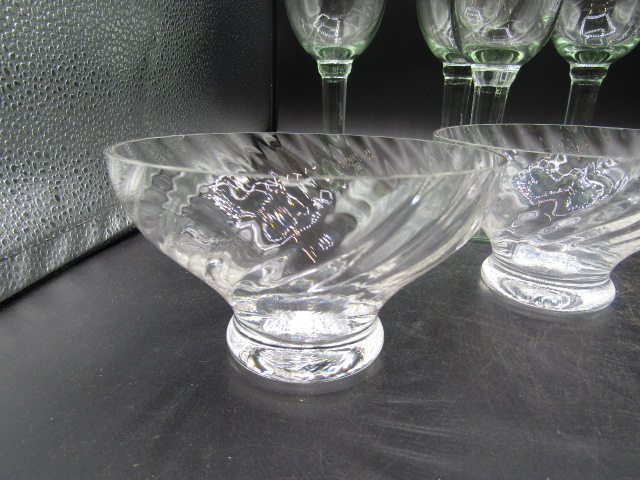 set 4 fruit bowls, nice jug and large wine glasses - Image 3 of 5