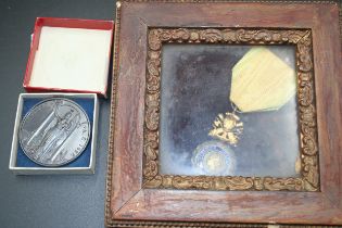 A French military medal in glass frame "Republique Francaise 1870 and a bronze medallion Edward