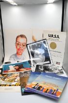 Assorted ephemera, prints, photos etc relating to World Chess Champions etc to incl photos of