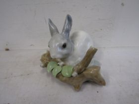 Lladro Rabbit eating leaves #4773