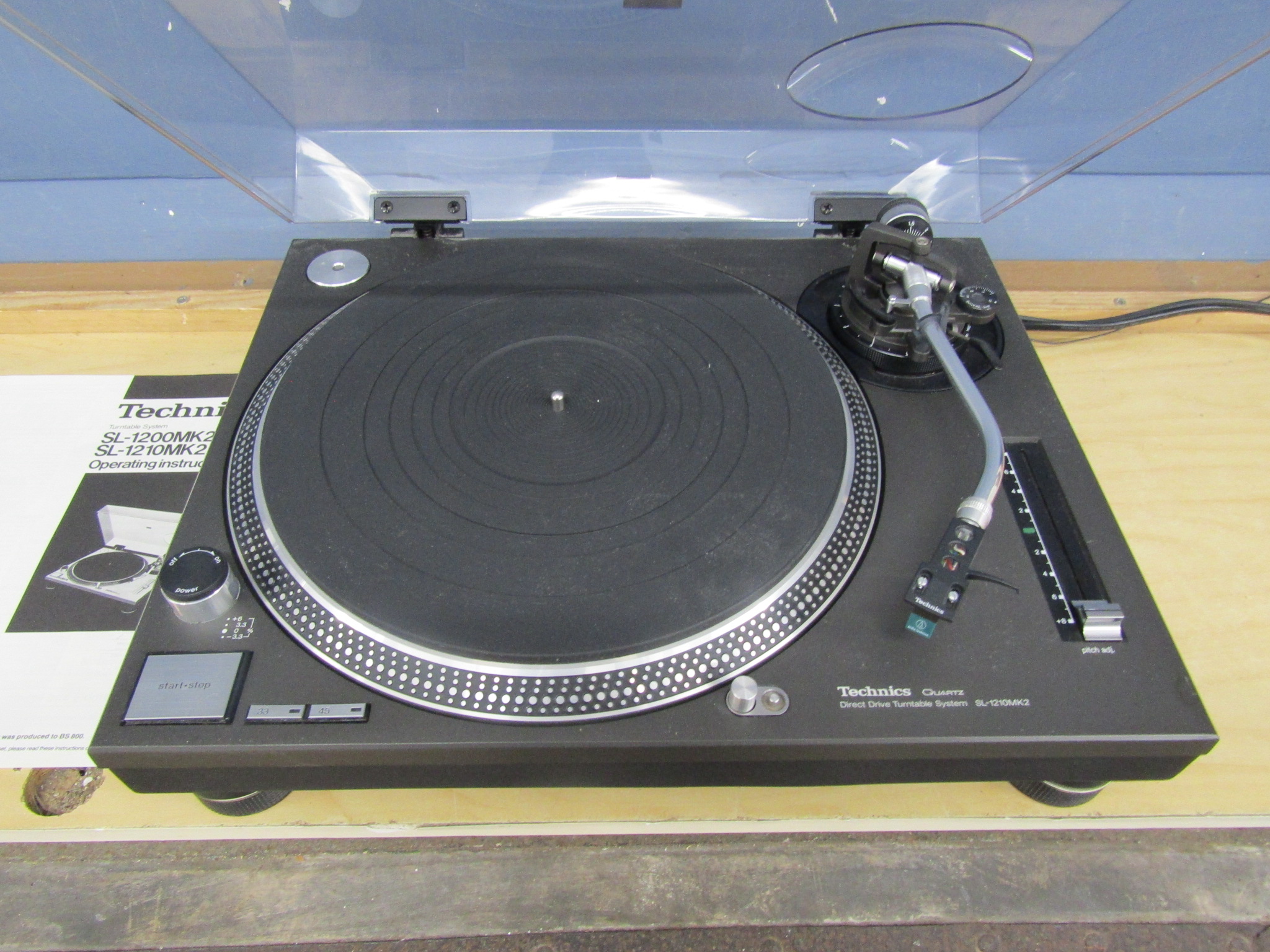 Technics Quartz SL-1210 MK2 direct drive turntable system with manual from a house clearance - Image 4 of 8