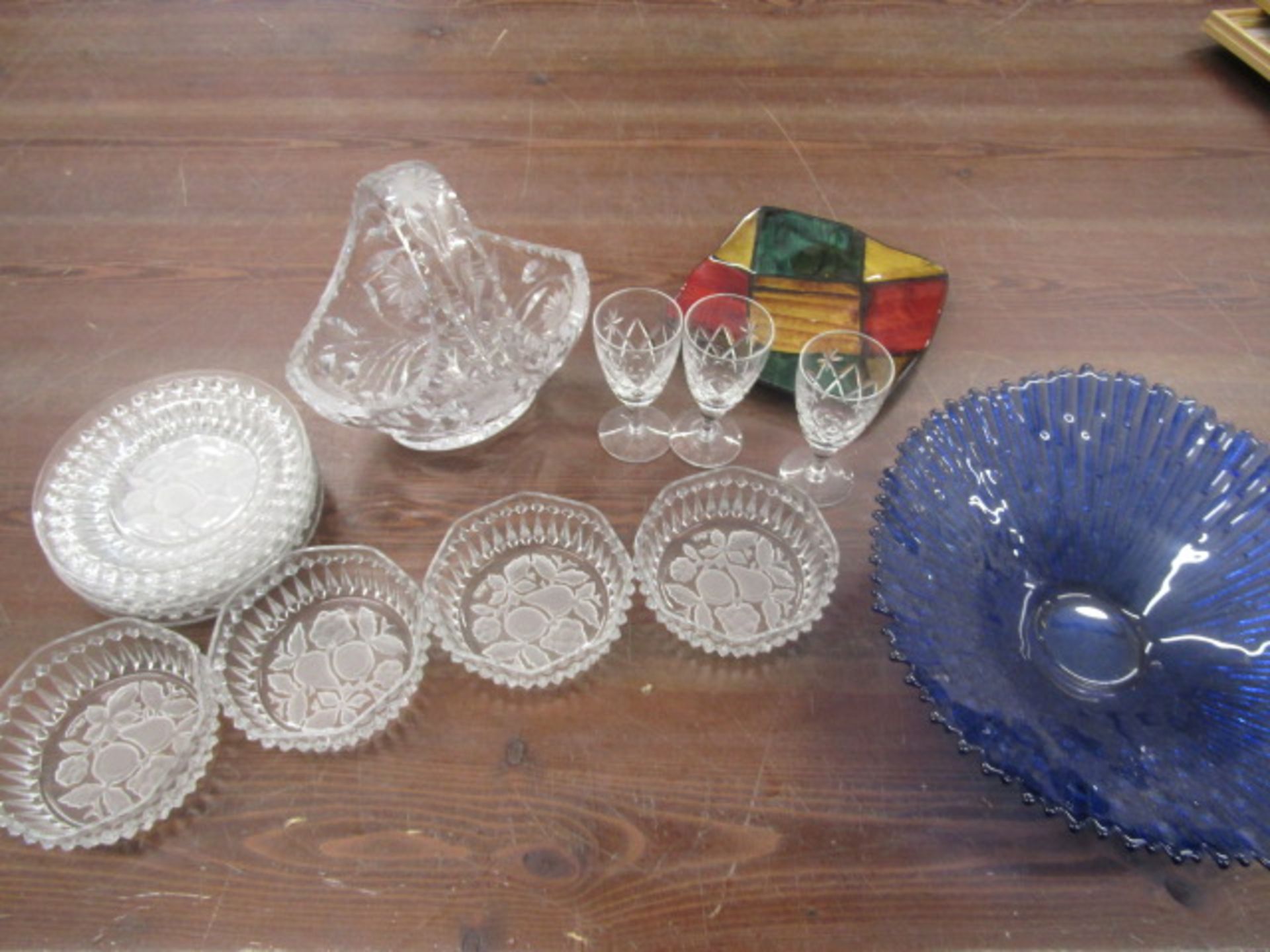 A box various china and glass inc fruit set - Image 2 of 8