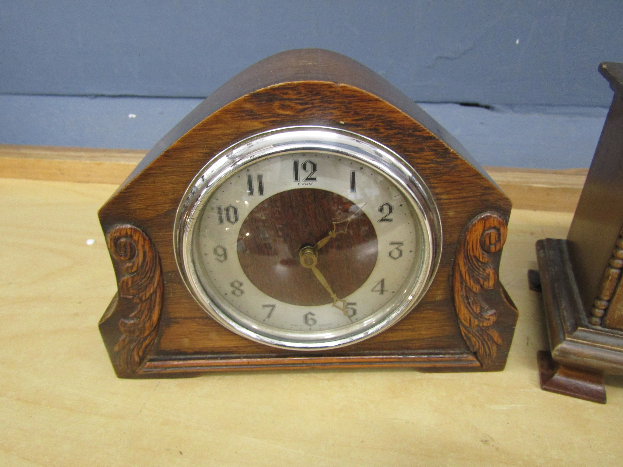 2 Wooden cased mantel clocks - Image 2 of 4