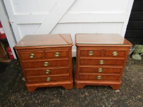 2 Drexel Heritage bedroom chests with glass tops (one broken handle as shown in picture) H69cm W66cm