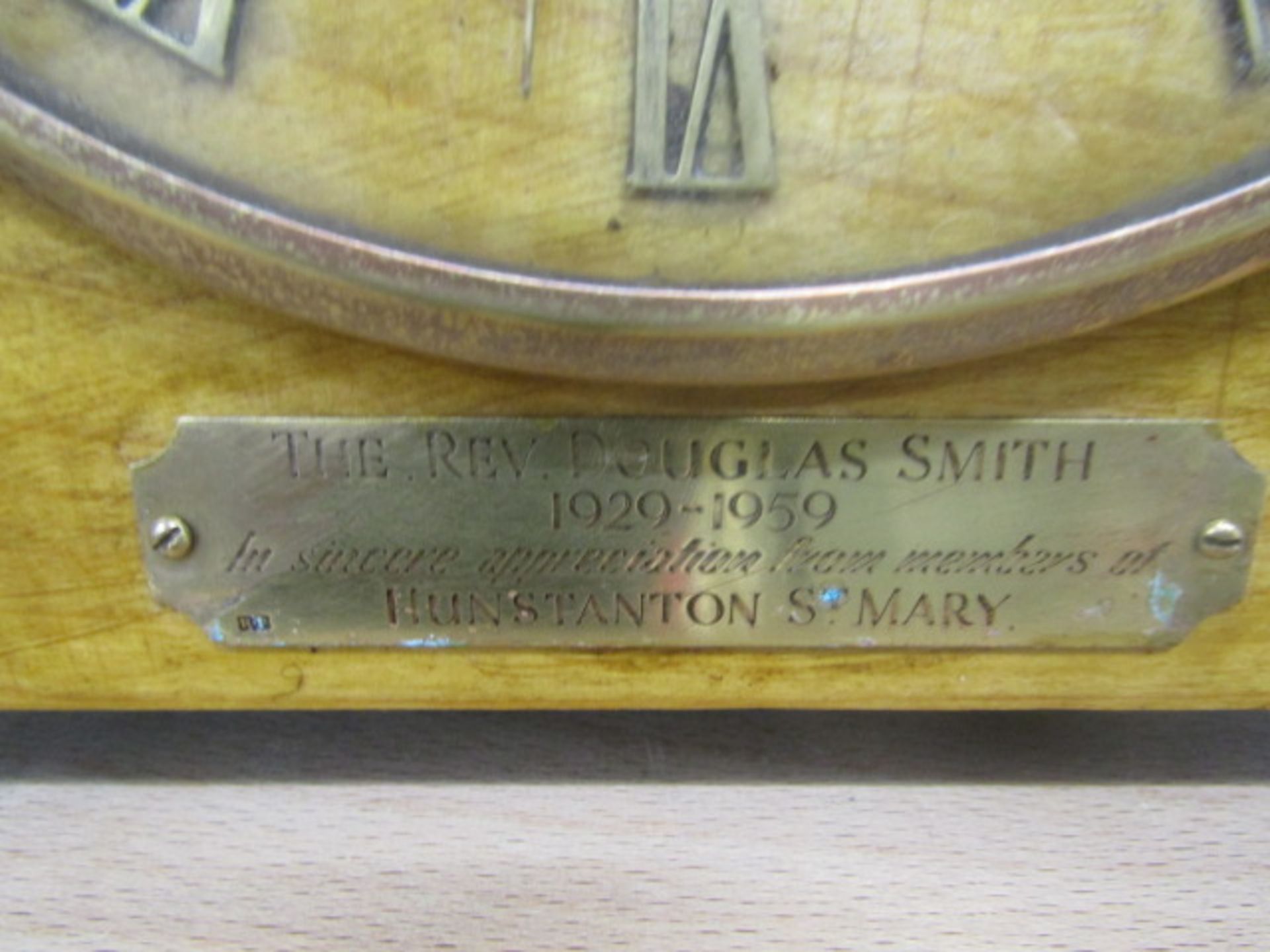 Wooden cased  mantle clock with inscription with key and pendulum - Image 2 of 2
